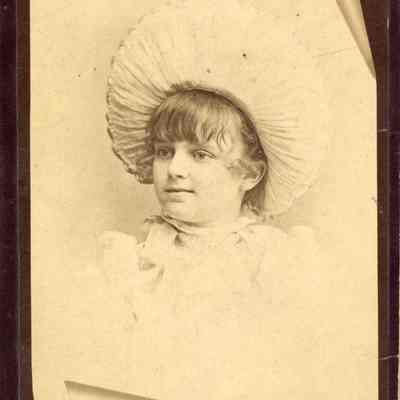 Coe_Caroline_004: Portrait of Caroline Coe as a little girl wearing big hat, photographed by S.B. Hill