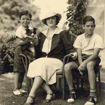 Coe_Caroline_016: Portrait of Caroline Coe with Michael D. Coe and William Robertson Coe II, photographed by Albert R. Dupont