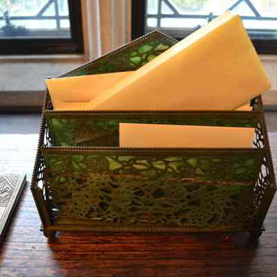 Rack, Letter