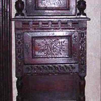 Cupboard, Livery