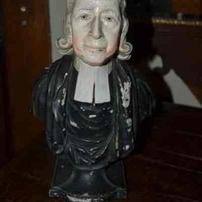 Statuette