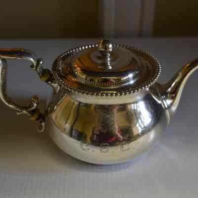 Tea pot