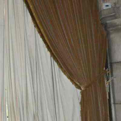 Curtain