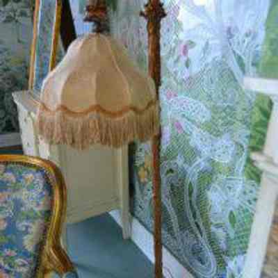 Giltwood Floor Lamp Shade
