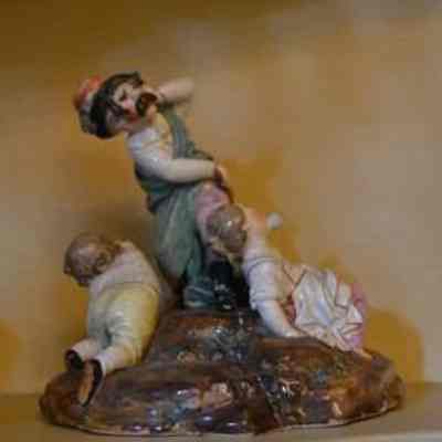 Figurine