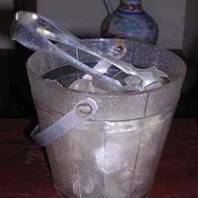 Bucket, Ice