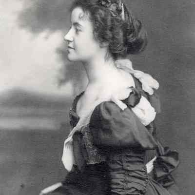 Coe_MC_003: Side profile portrait of Mai Coe as a young woman