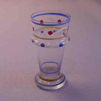 Glass, Shot