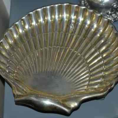 Dish, Shell Shaped