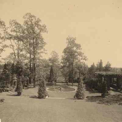 Byrne_002: Circular pool and garden next to Byrne House