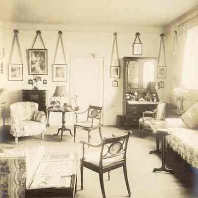 Byrne_017: Interior of Byrne House, photographed by August Patzig