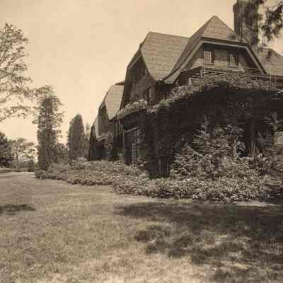 Byrne_042: Exterior of Byrne House