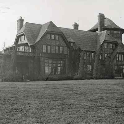 Byrne_045: Exterior of Byrne House