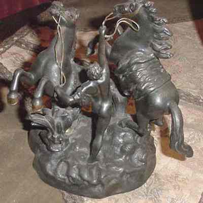 Figurine