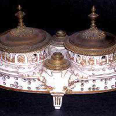 Inkstand
