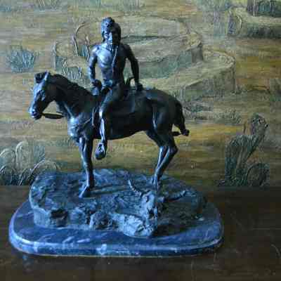 Statue