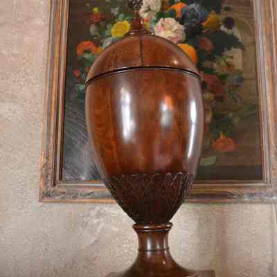 Urn