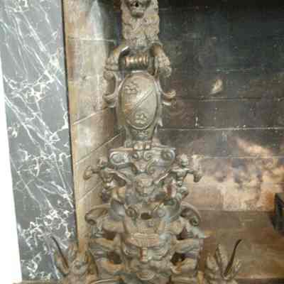 Andiron