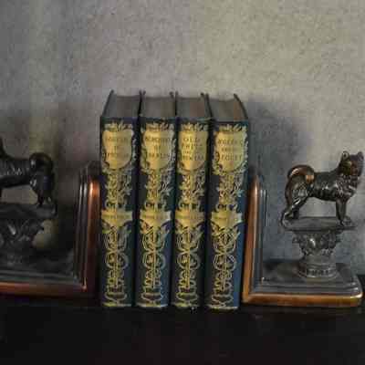 Bookend