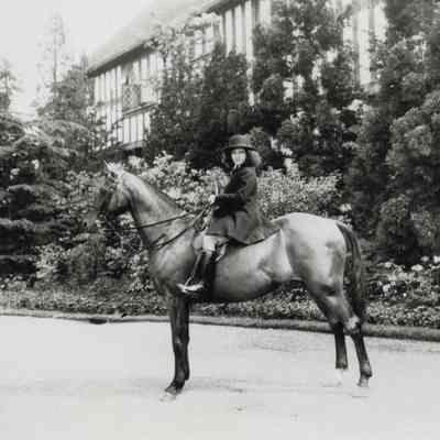 Coe_Natalie_021: Natalie Coe on horseback at Planting Fields