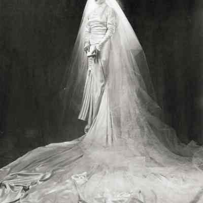 Coe_Natalie_031: Wedding portrait of Natalie Coe holding book