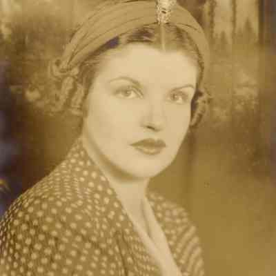 Coe_Natalie_052: Portrait of Natalie Coe
