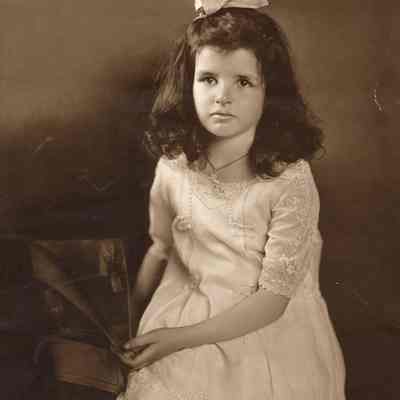 Coe_Natalie_058: Portrait of Natalie Coe, photographed by Underwood & Underwood