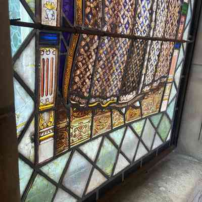 Photo showing glass warping, taken March 2025