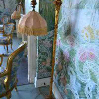 Giltwood Floor Lamp Shade