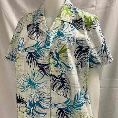 Flight Attendant Hawaii Uniform