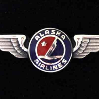 Alaska Airlines 6-month Service Pin - Silver Wings