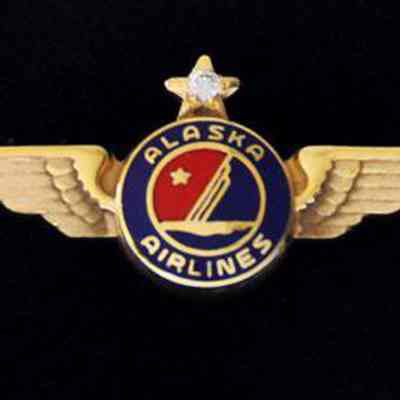 Alaska Airlines 10-year Service Pin - Gold Wings with a diamond set in the star