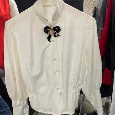 Cameo and black velvet ribbon
Collection: Carole Scallon
Location: Museum of Flight