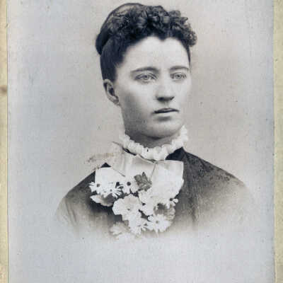 bust of woman, unidentified