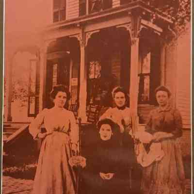 Erin's Daughters in America