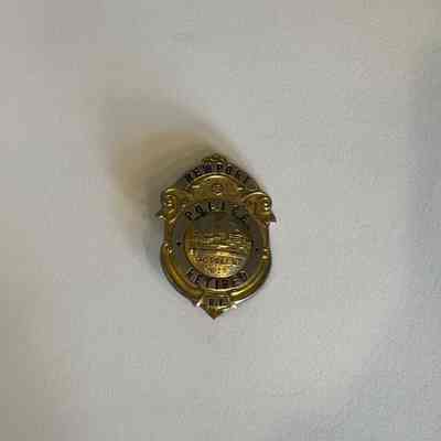 Newport Police Retired Badge