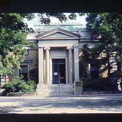 Stonington Free Library