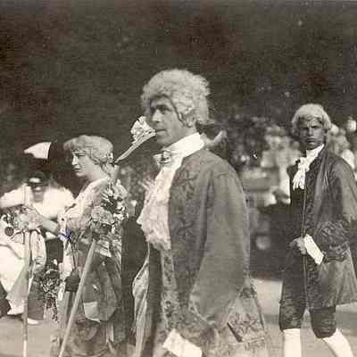 Participants dressed as Colonials during parade, Stonington CT