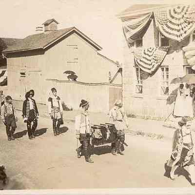 Captain Kidd and his men, Elm Street, Stonington CT