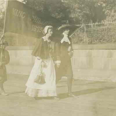 Rev. James Noyes and his wife