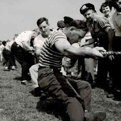 Tug of War, 1949