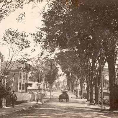 East on Elm Street, Stonington CT
