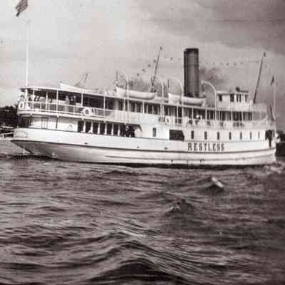 Steamer RESTLESS
