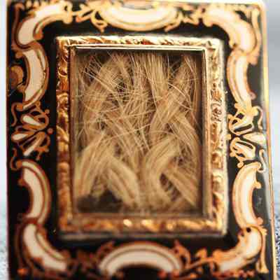 Brooch