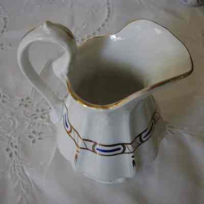 Pitcher, Cream