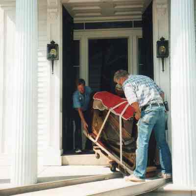 Barnes Moving & Storage, 1995