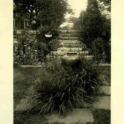 35 Grand Street, Stonington CT garden steps