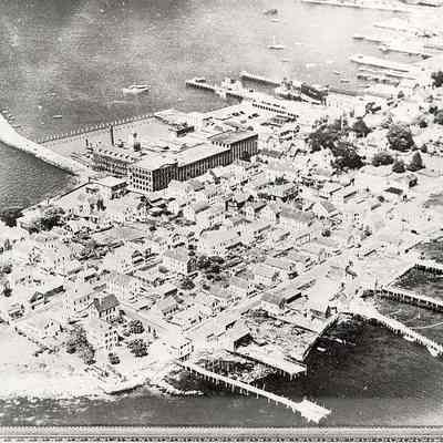 Aerial photo of Stonington looking to northwest