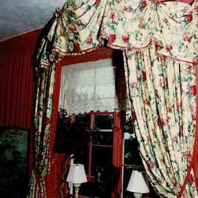 "Amelia's Secrets", Palmer House, 1989