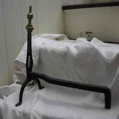 Andiron